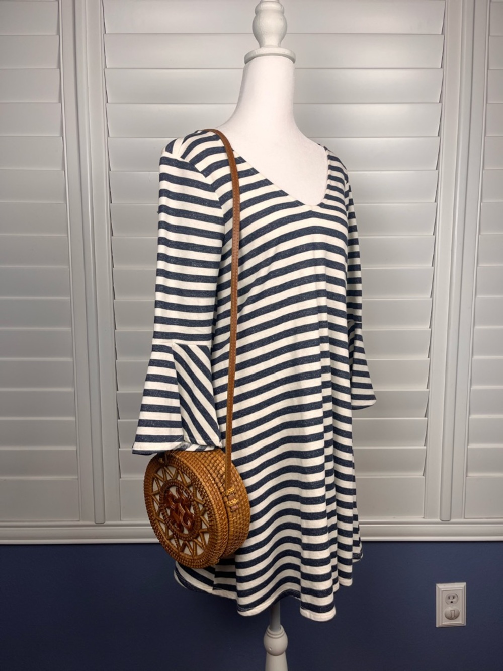 IN San Francisco Striped VNeck Bell Sleeve Dress Navy&White summer costal size S